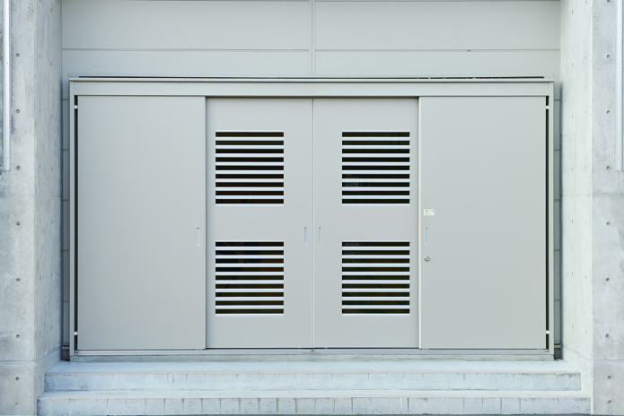 外部軽量体育館シャトルドア