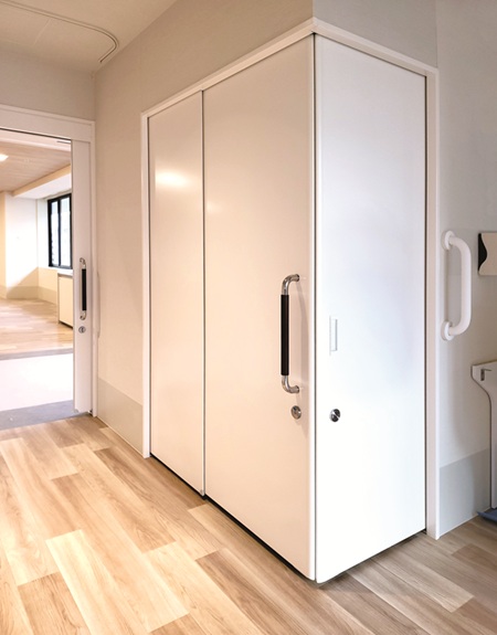 サポートドア（開戸＋壁収納、開戸＋2連ポケット壁収納、壁収納＋2連ポケット壁収納）