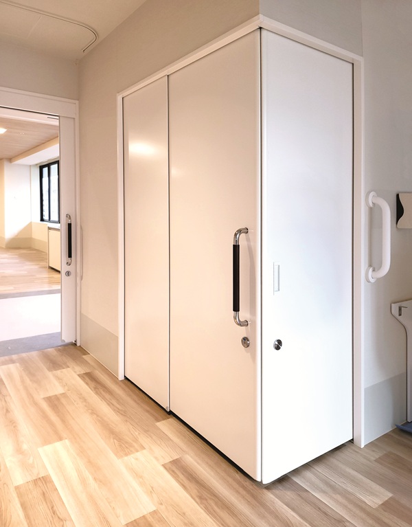 サポートドア（開戸＋壁収納、開戸＋2連ポケット壁収納、壁収納＋2連ポケット壁収納）